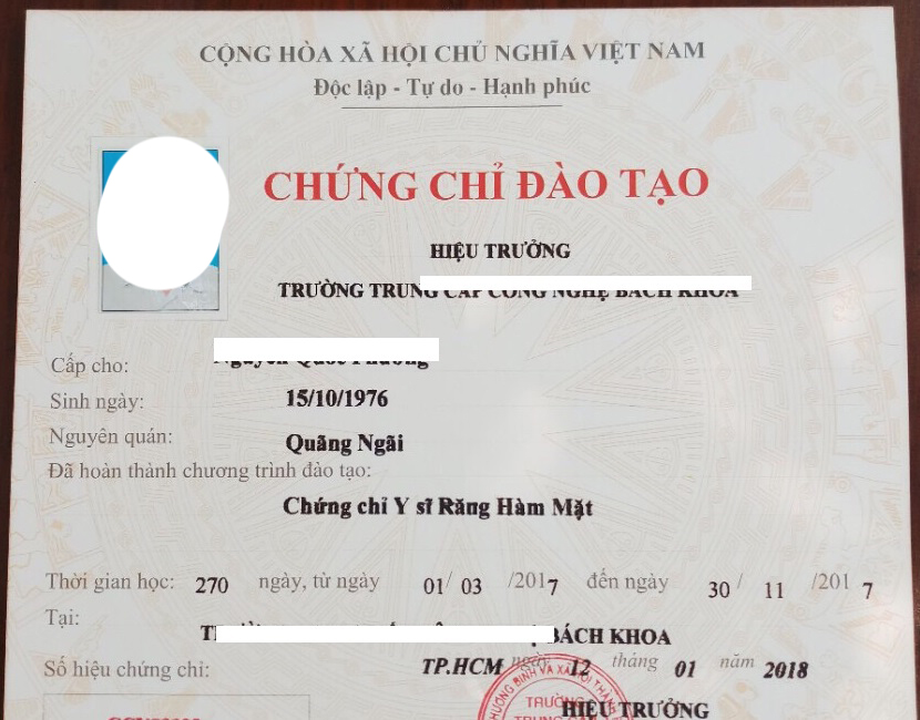 Chứng y sĩ chuyên răng hàm mặt