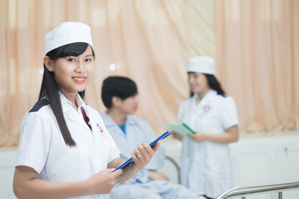 Đào tạo chương trình trung cấp y sĩ đa khoa gồm những gì?