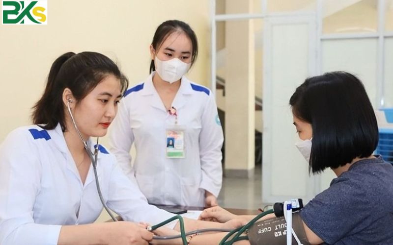 Có cần giỏi môn Sinh học để theo đuổi ngành Y sĩ Đa khoa?