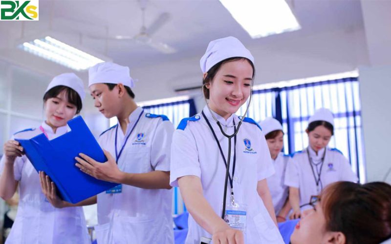 Học Y Sĩ Đa Khoa Liên Thông lên Bác Sĩ được không?