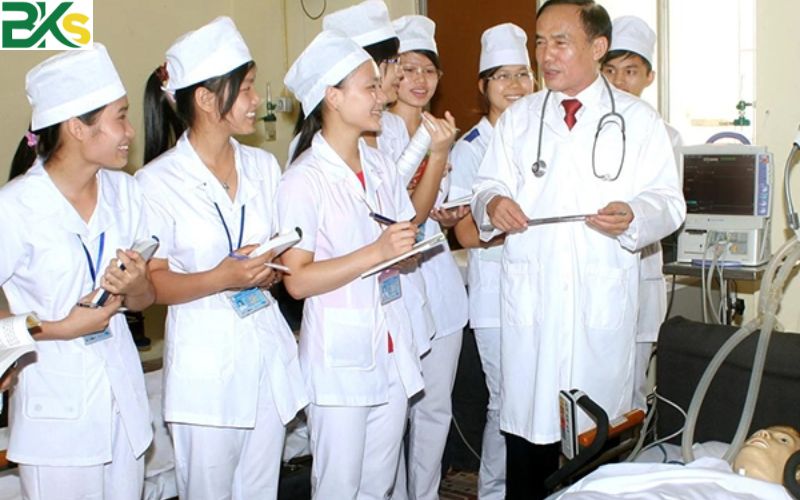 Thông tin xét tuyển Khóa Học Y Sĩ Đa Khoa hệ vừa học vừa làm tại BKS