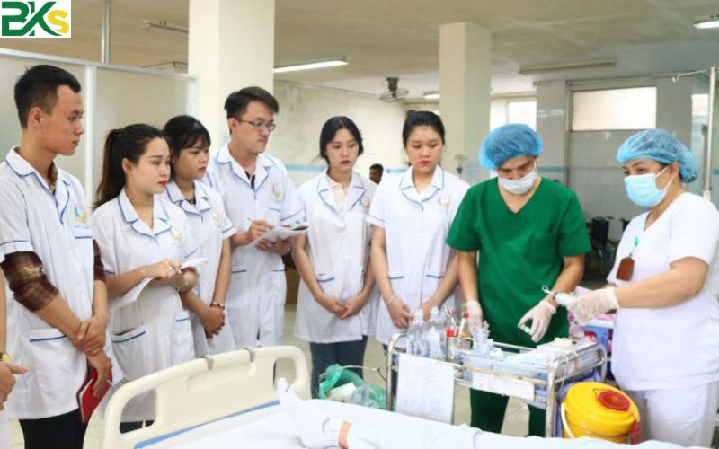 Thông tin xét tuyển Khóa Học Y Sĩ Đa Khoa Liên Thông lên Bác Sĩ tại BKS