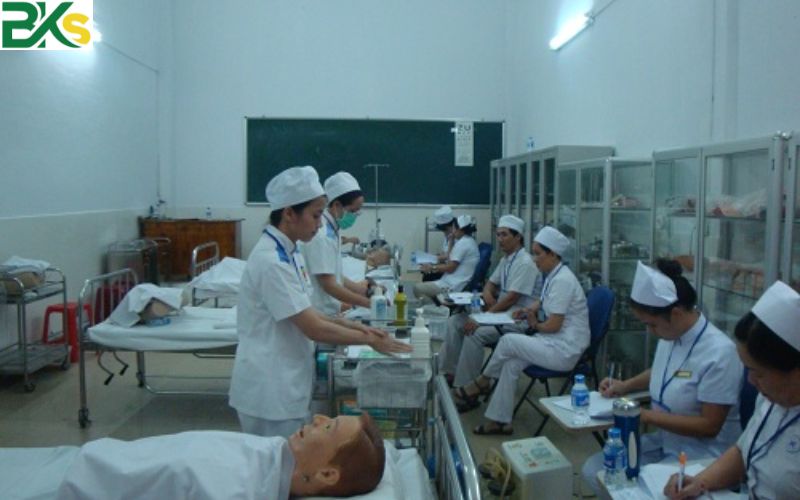 Thông tin xét tuyển Khóa Học Nghề Y Sĩ Đa Khoa tại BKS