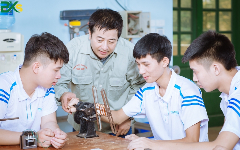 Mục tiêu đào tạo Trung Cấp hệ chính quy, từ xa, hệ 9+ tại trường Trung cấp công nghệ Bách Khoa