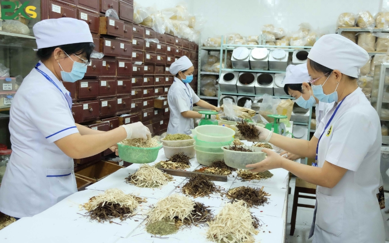 Thời gian học Cao đẳng Y học cổ truyền bao lâu? 6 Thời gian học Cao đẳng Y học cổ truyền mấy năm?