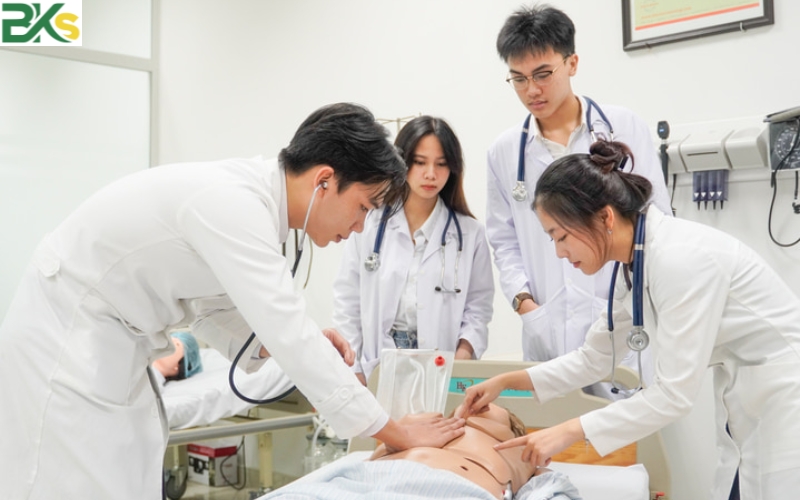 Tuyển sinh liên thông bác sĩ đa khoa 2025 cập nhật mới nhất 7 Cơ hội nghề nghiệp sau khi học liên thông bác sĩ đa khoa?