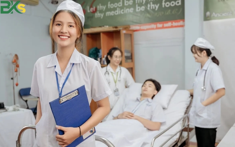 Cơ hội việc làm Cao đẳng Y sĩ đa khoa sau khi ra trường? 6 Cơ hội việc làm Cao đẳng Y sĩ đa khoa hiện nay?