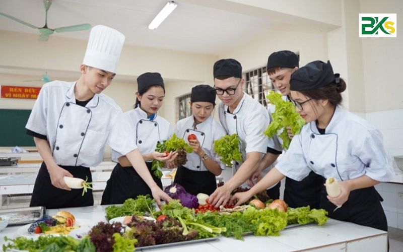 Tuyển sinh Cao đẳng Kỹ thuật chế biến món ăn - Xét tuyển học bạ 2 Cao đẳng Kỹ thuật chế biến món ăn