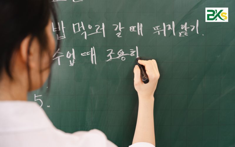 Tuyển Sinh Trung Cấp Tiếng Hàn Quốc - Xét Tuyển Học Bạ Online 3 Thời gian học Trung cấp Tiếng Hàn