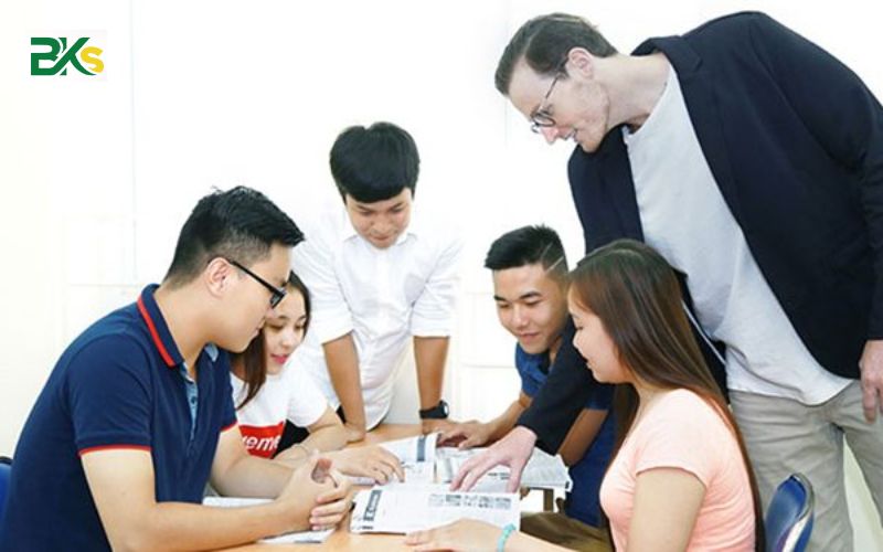 Thông Báo Tuyển Sinh Cao Đẳng Từ Xa 2 Cao đẳng Quan hệ công chúng