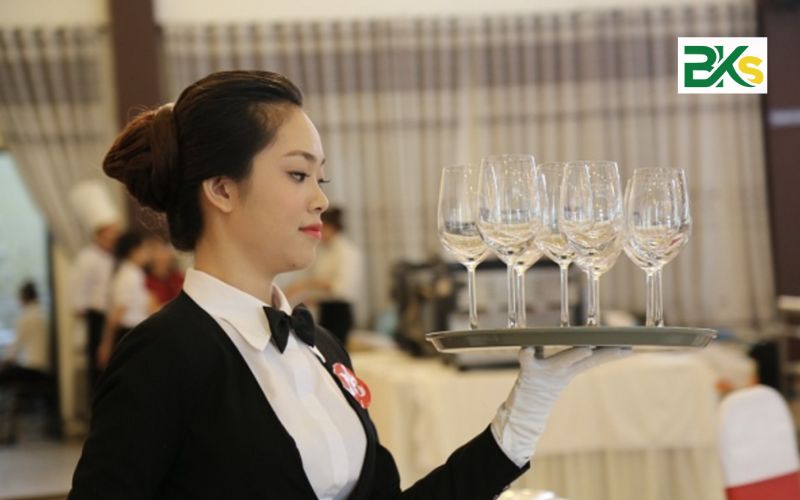 Tuyển sinh Trung cấp Nghiệp vụ nhà hàng mới nhất 2024 - Đào tạo từ xa - Nhận bằng chính quy 4 Chương trình học Trung cấp Nghiệp vụ nhà hàng