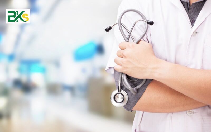 Hình thức xét tuyển học Trung cấp Y sĩ đa khoa online