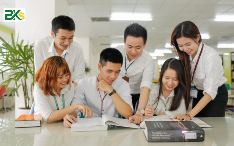 Thông Báo Tuyển Sinh Cao Đẳng Từ Xa 3 Mục tiêu đào tạo Cao đẳng Quan hệ công chúng