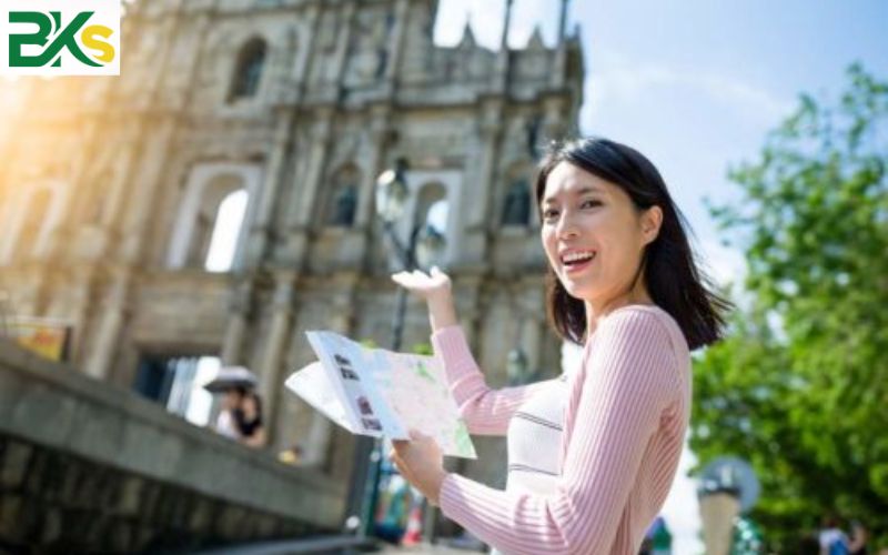 Giá trị của bằng Trung cấp nghề Hướng dẫn du lịch bây giờ ra sao?
