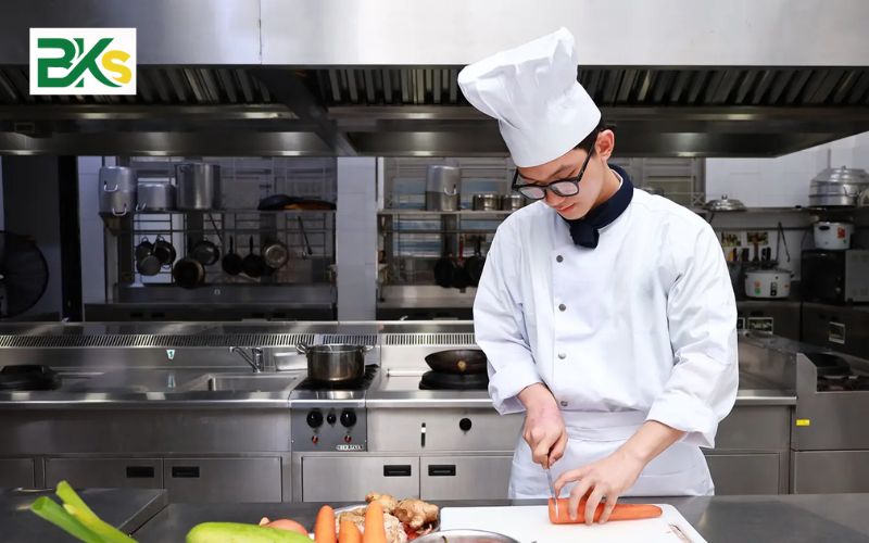 Học Trung cấp nghề Kỹ thuật chế biến món ăn ra làm gì?