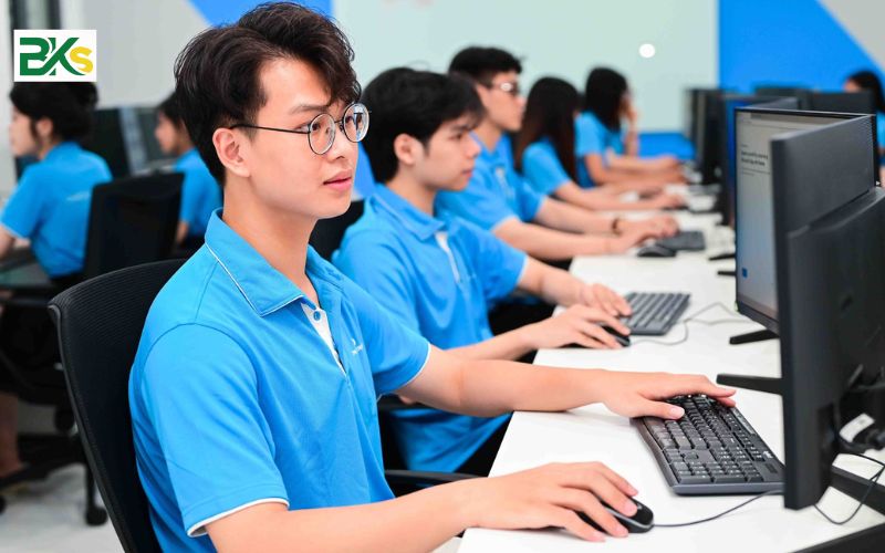 Thông báo tuyển sinh Trung cấp Công nghệ thông tin Chính quy 7 Sau khi xong Trung cấp Công nghệ thông tin Chính quy ra trường làm gì?