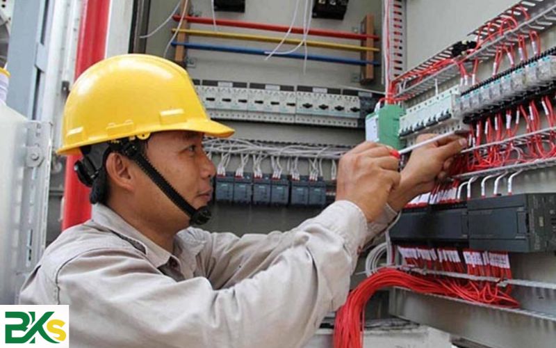 Học phí Trung cấp Điện công nghiệp bao nhiêu?
