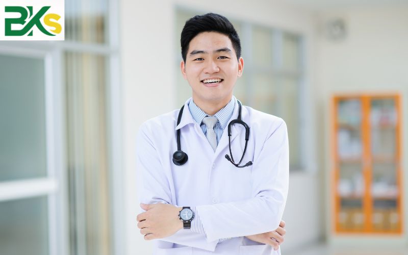 Học Trung cấp Y sĩ đa khoa Online có gì?