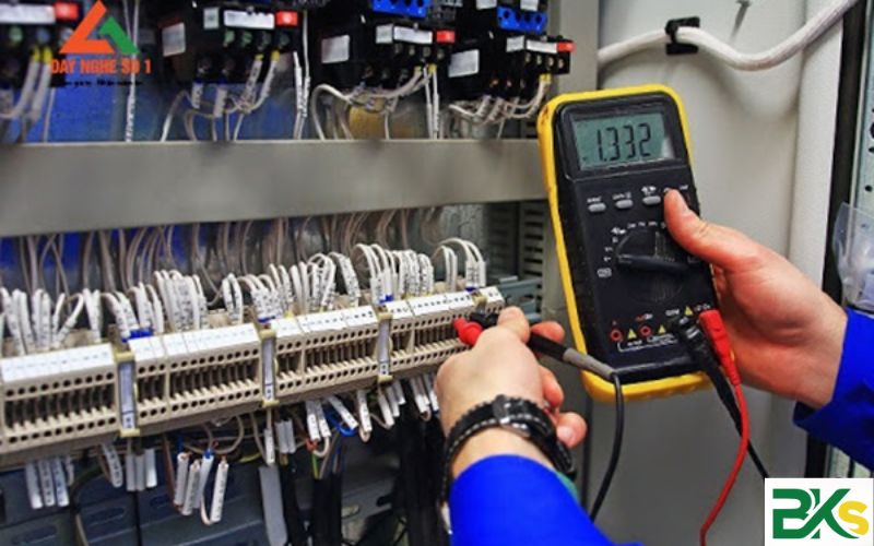 Lớp học Trung cấp Điện công nghiệp mở ở đâu?
