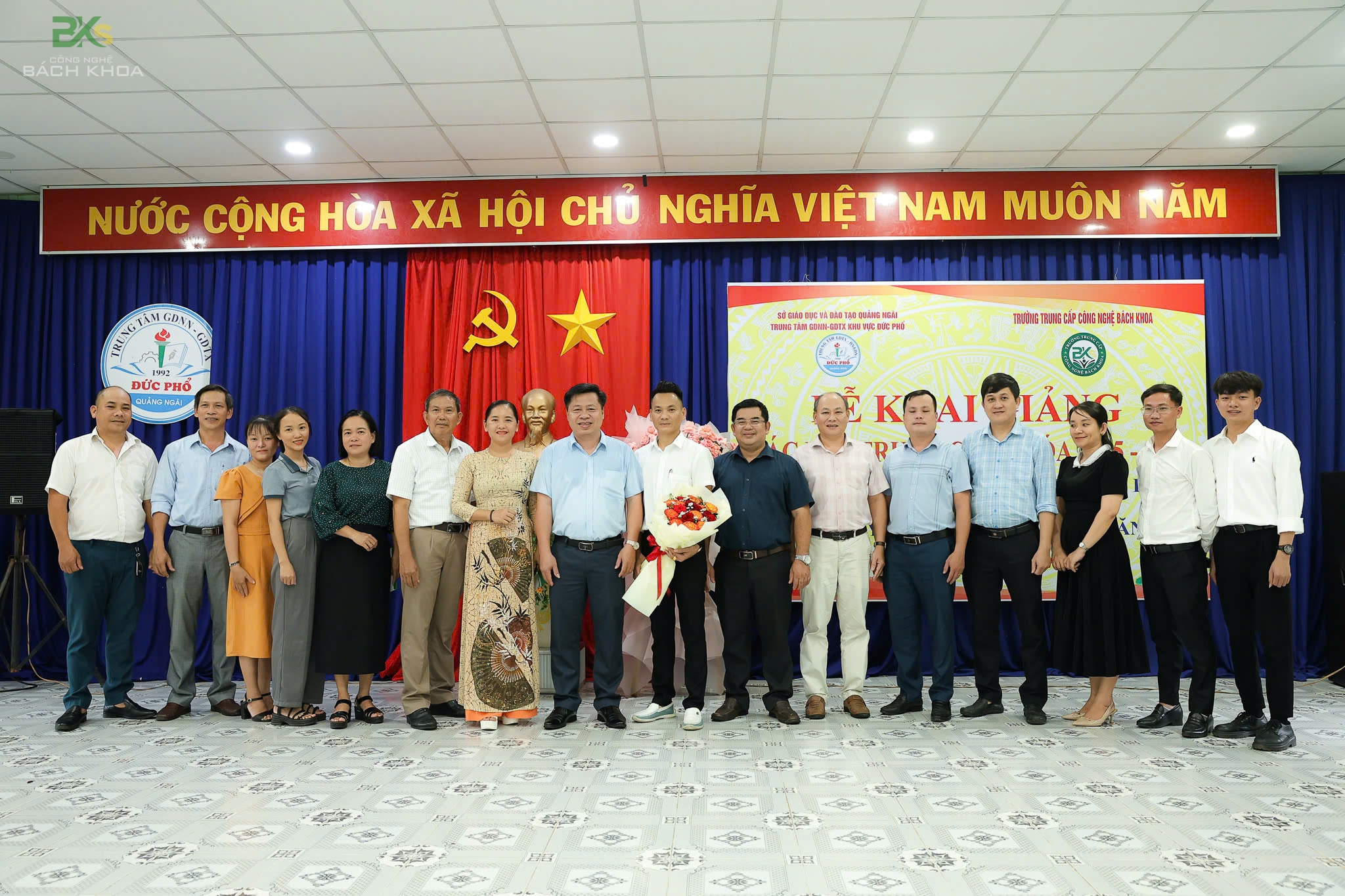 LỄ KHAI GIẢNG LỚP TRUNG CẤP NGHỀ NĂM HỌC 2025–2027 TẠI ĐỨC PHỔ - QUẢNG NGÃI 10 LỄ KHAI GIẢNG LỚP TRUNG CẤP NGHỀ NĂM HỌC 2025–2027 TẠI ĐỨC PHỔ - QUẢNG NGÃI 9