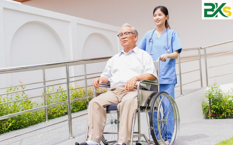 Ai nên học Trung cấp Điều dưỡng trực tuyến?