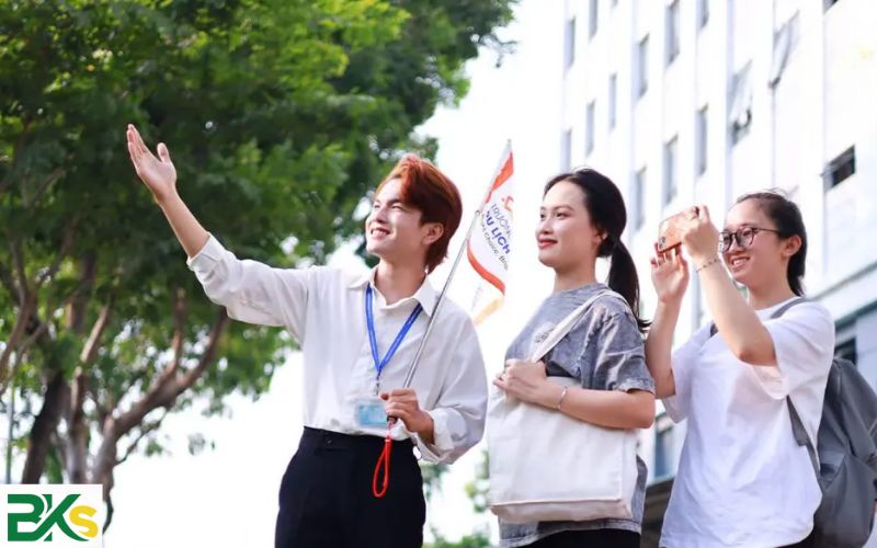 Hình thức học và thời gian đào tạo Trung cấp Hướng dẫn du lịch Cấp tốc