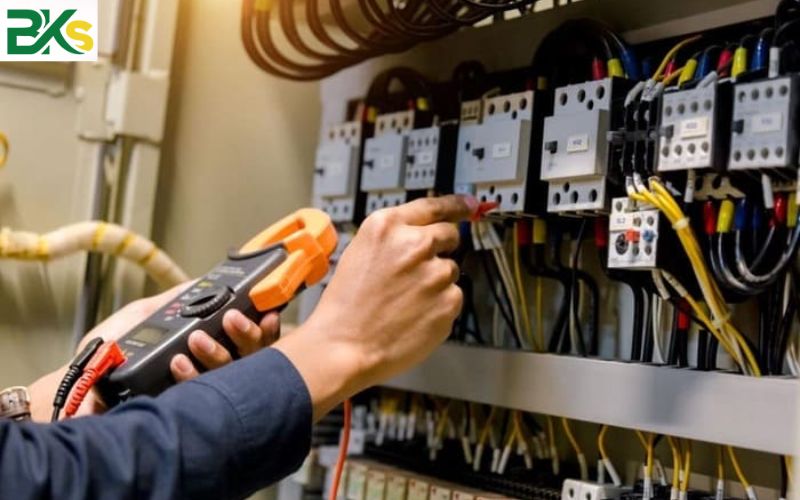 Khóa học Trung cấp Điện công nghiệp dân dụng Từ xa