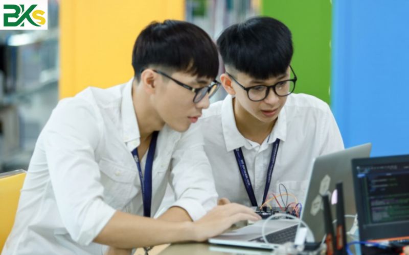 Thông báo xét tuyển khóa học Trung cấp Công nghệ thông tin từ xa 