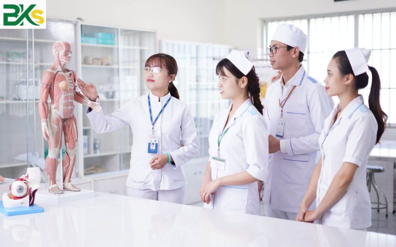 Thông báo xét tuyển khóa học Trung cấp Điều dưỡng cấp tốc