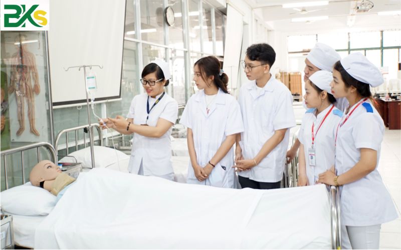 Trung cấp Điều dưỡng vừa học vừa làm là gì?