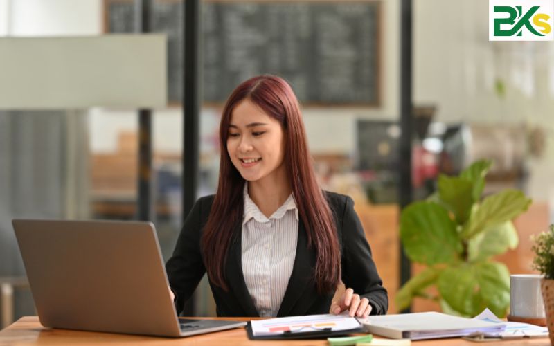 Ai nên học Trung cấp Văn thư hành chính Cấp tốc?