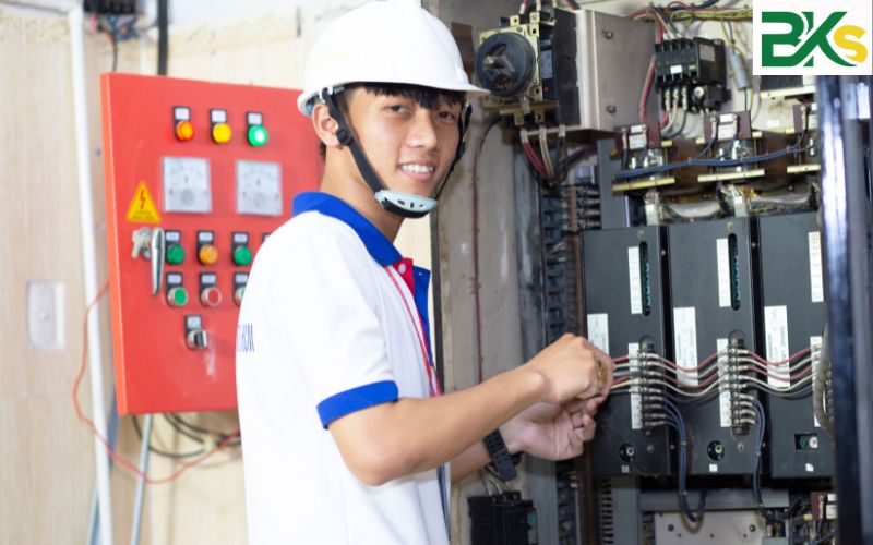 Mức lương ngành Điện công nghiệp ở TPHCM tầm bao nhiêu?