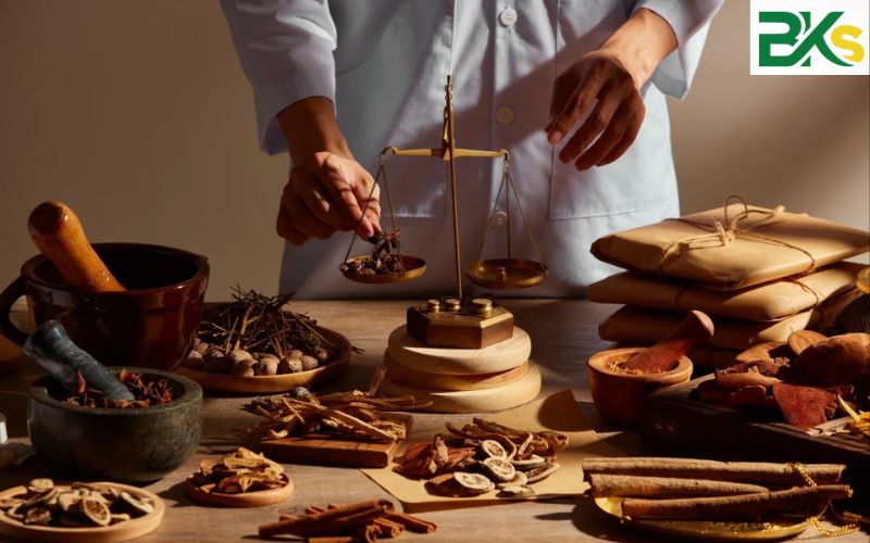 Khái niệm học Trung cấp ngành Y học cổ truyền Online