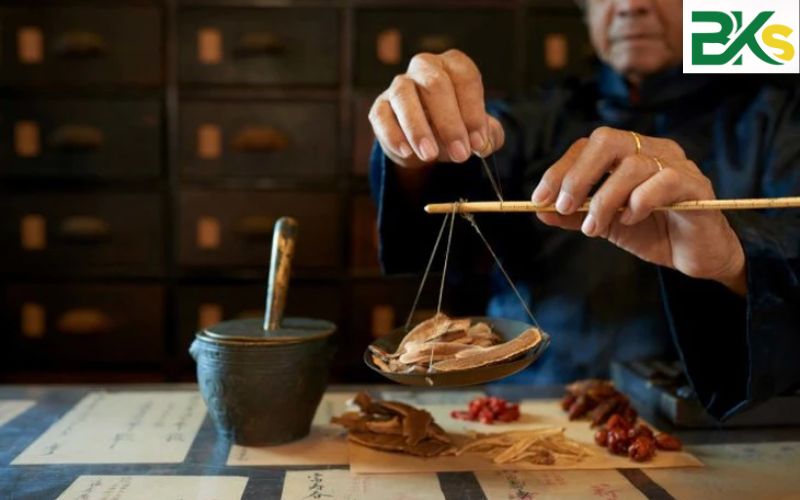 Ưu điểm khi học Trung cấp Y học cổ truyền online