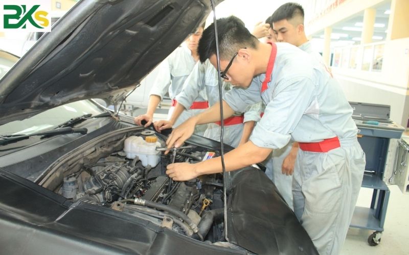 Lợi ích khi học Trung cấp Công nghệ ô tô Từ xa tại Trường Trung cấp Công Nghệ Bách Khoa