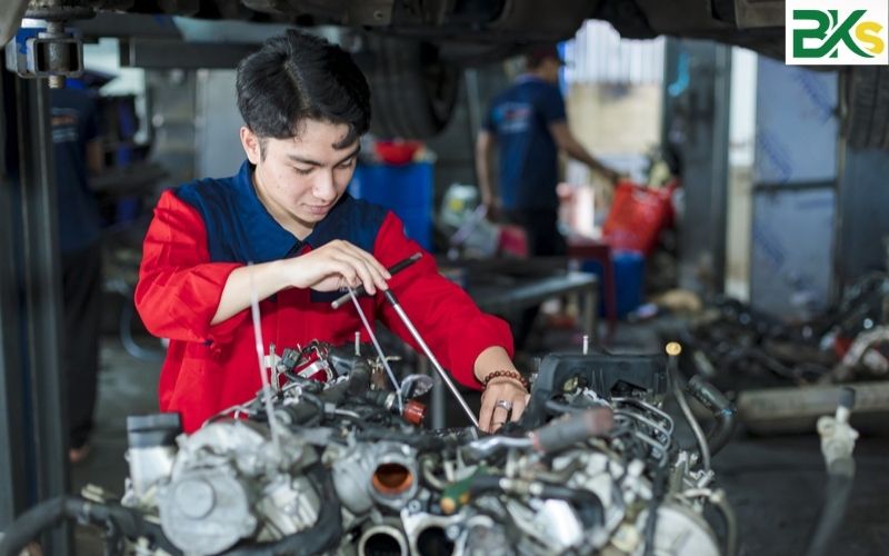 Thông báo xét tuyển khóa học Trung cấp Công nghệ ô tô Từ xa tại BKs