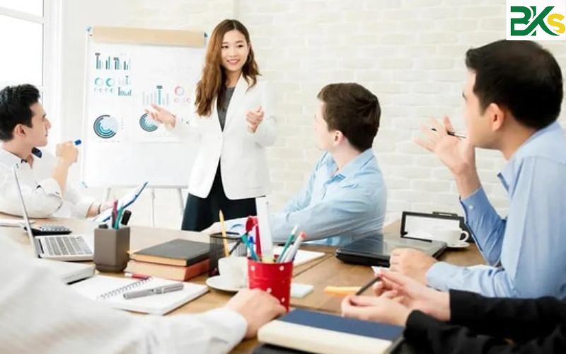 Học Quản trị kinh doanh dễ xin việc không? 7 Đặc điểm đào tạo Quản trị kinh doanh