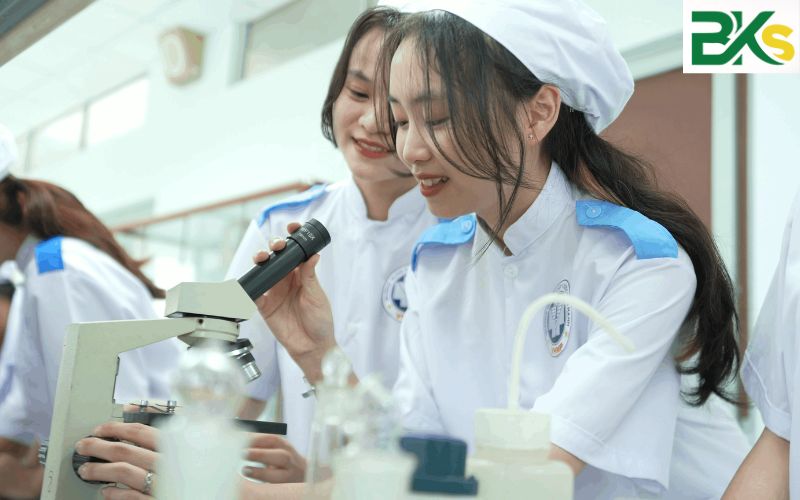 Chương trình đào tạo Dược sĩ Trung cấp 