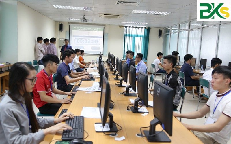 Học xong Trường đào tạo Trung cấp Công nghệ thông tin ra làm gì?