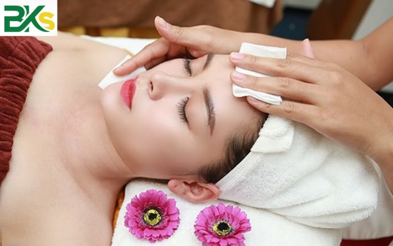 Học xong Trung cấp online ngành Chăm sóc sắc đẹp có thể làm công việc gì?