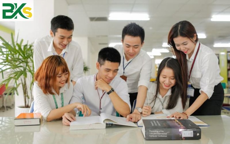 Vì sao người đi làm nên học học Trung cấp online ngành Quản trị doanh nghiệp?