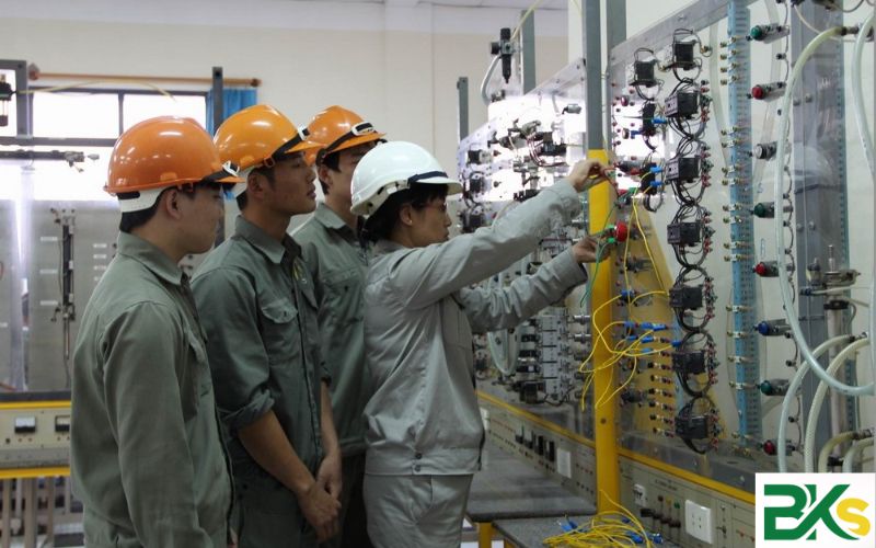 Những lợi ích lớn nhất khi có bằng Trung cấp Điện công nghiệp
