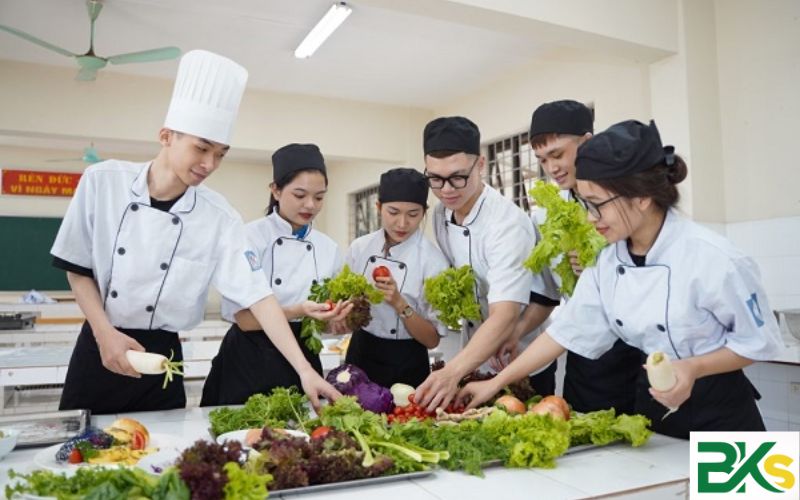 Vì sao nhiều người chọn học Trung cấp Kỹ thuật chế biến món ăn?