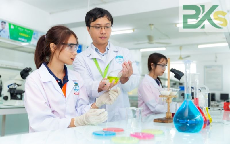 Khai giảng khóa Liên thông ngành Dược lên Đại học 6 Chương trình Liên thông ngành Dược phù hợp với những ai?