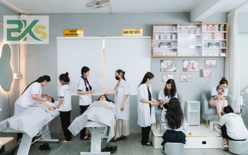 Đăng ký học văn bằng 2 ngành Chăm sóc sắc đẹp online uy tín 7 Đăng ký học văn bằng 2 ngành Chăm sóc sắc đẹp online