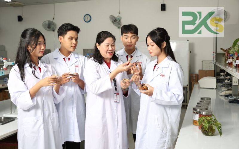 Học Cao đẳng ngành Dược uy tín