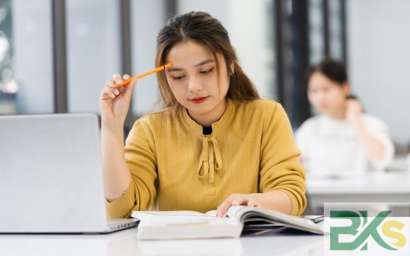 Khóa đào tạo Trung cấp Tiếng Anh học ngoài giờ hành chính dành cho người bận rộn 6 Học Trung cấp Tiếng Anh học ngoài giờ hành chính mang lại những lợi ích gì?
