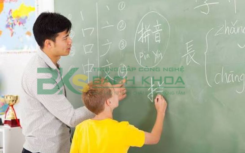 Nên học Trung cấp ngành Tiếng Trung học online có bằng Chính quy ở đâu? 5 Trung cấp ngành Tiếng Trung học online có bằng Chính quy không?