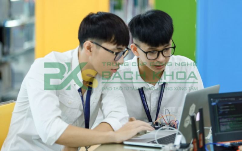 Học ngành Công nghệ thông tin