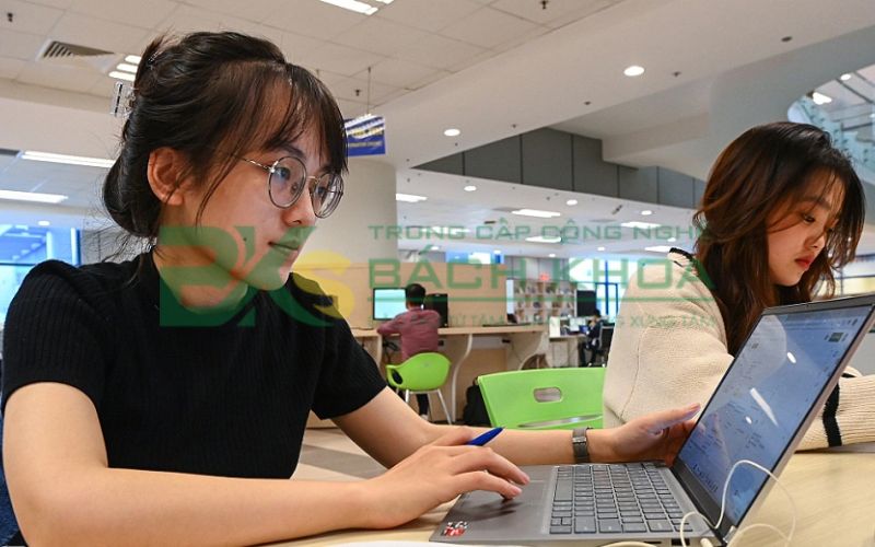 Học Trung cấp online
